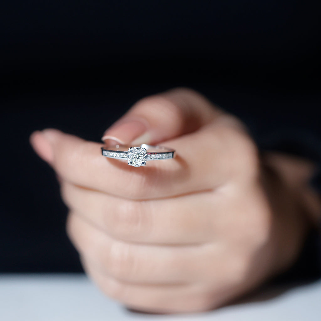 14K White Gold Diamond Engagement Ring U2189