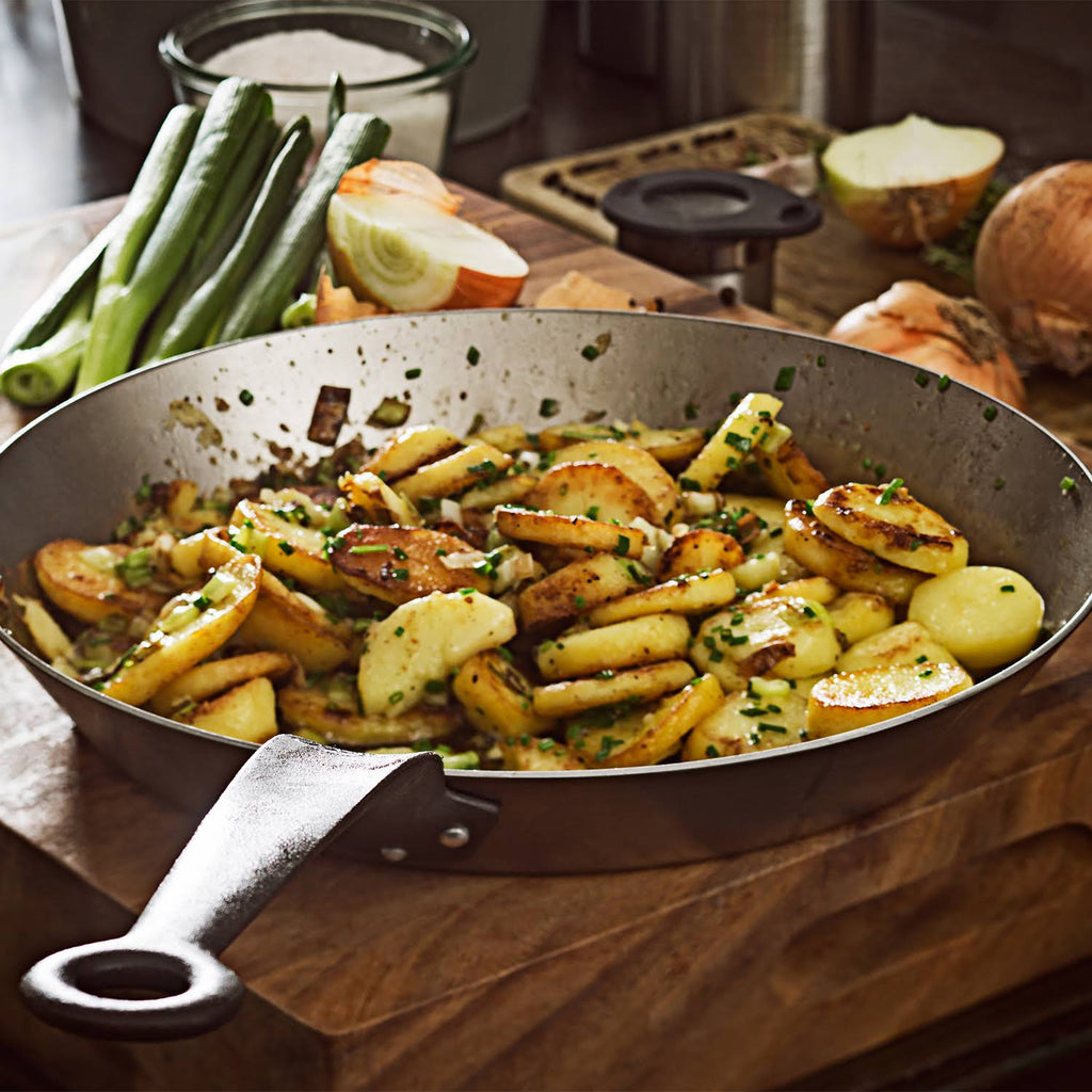 11 Iron-Frying Pan with Enamel Cast Handle E990645