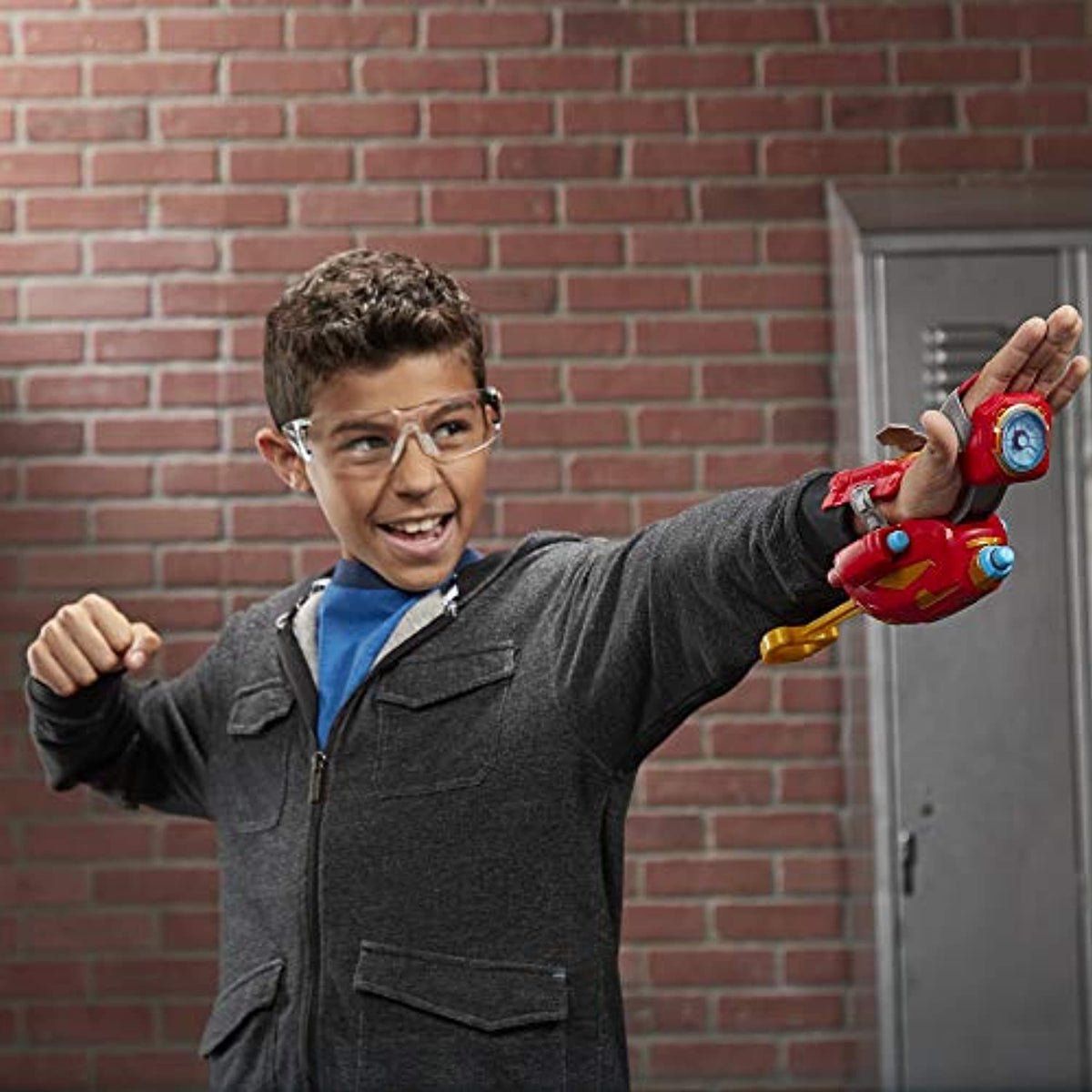 Nerf Marvel Avengers Iron Man Dart-Launching Toy X8948