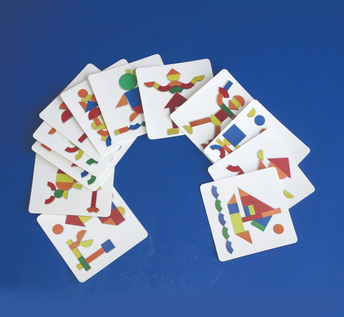 Magnetic Wooden Pattern Blocks Set with Carrying Case Q104