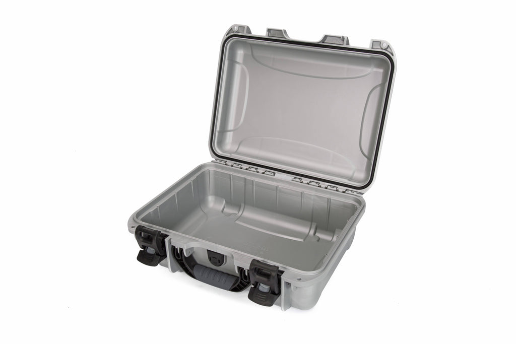 Silver 16.7x13.4x6.8 Case I9044