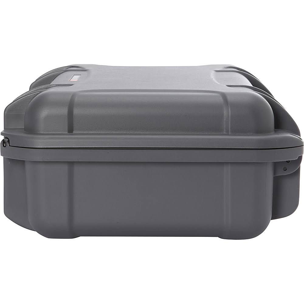Silver 16.7x13.4x6.8 Case I9044